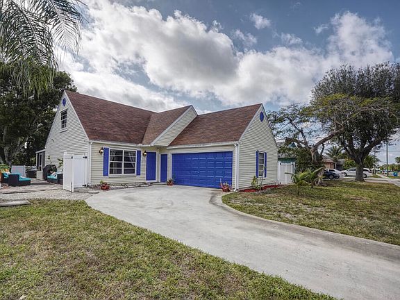 3rd image of 706 SW 1st Court