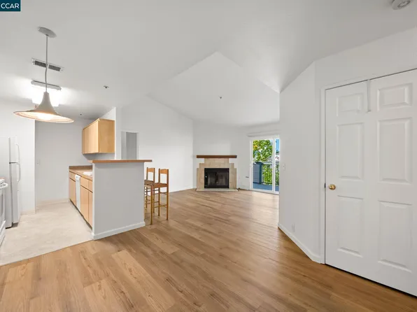 1430 Bel Air Dr APT 307, Concord, CA 94521