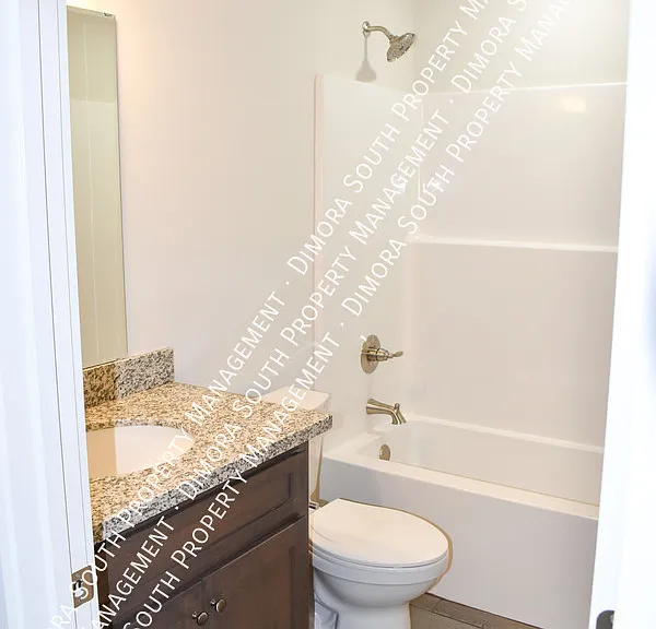 130 East Ave #C — Photo 11