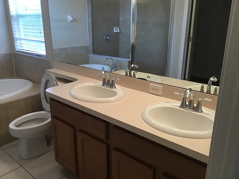15407 Telford Spring Dr — Photo 11