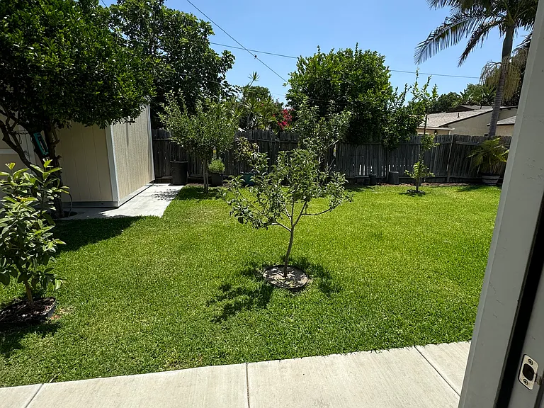 Donovan St — Photo 10