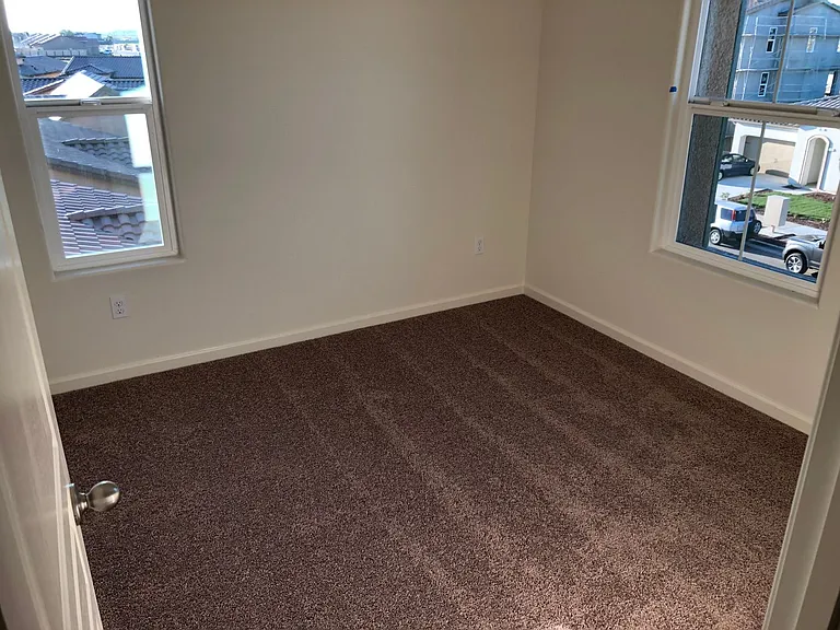 166 Barker Ln — Photo 10