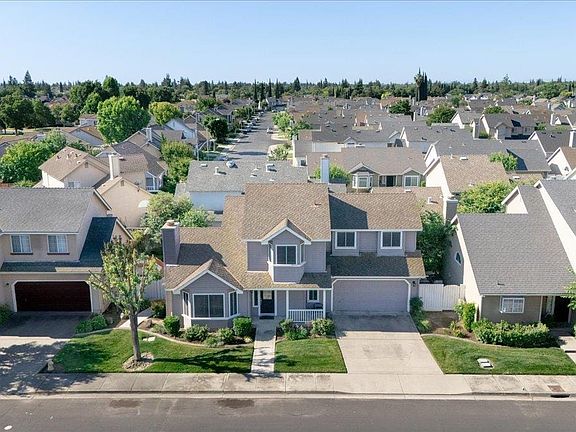4th image of 2832 Belharbour Dr