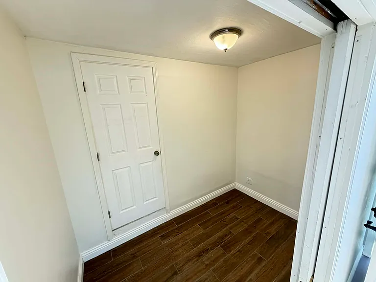 2526 E Balsam Ave — Photo 5
