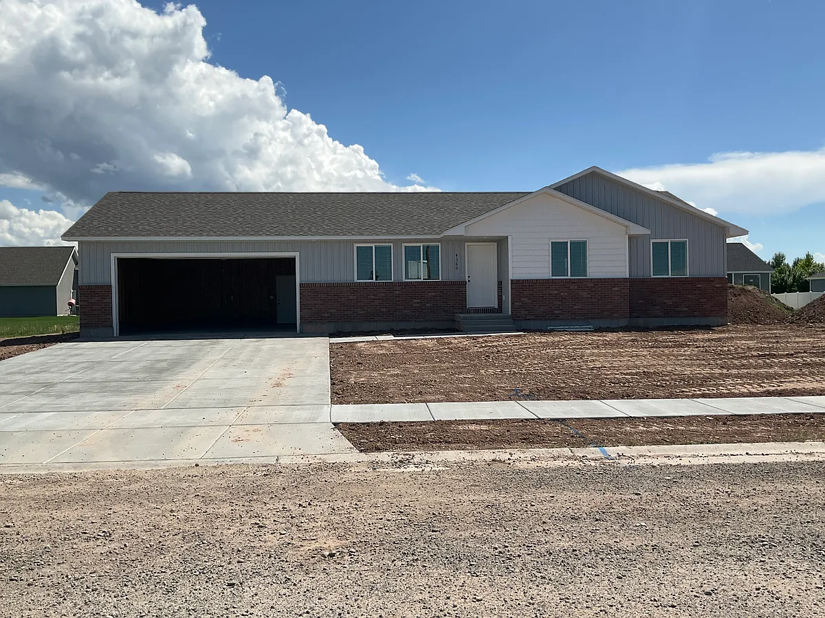 Building Photo - 4360 E Glade Creek Rd