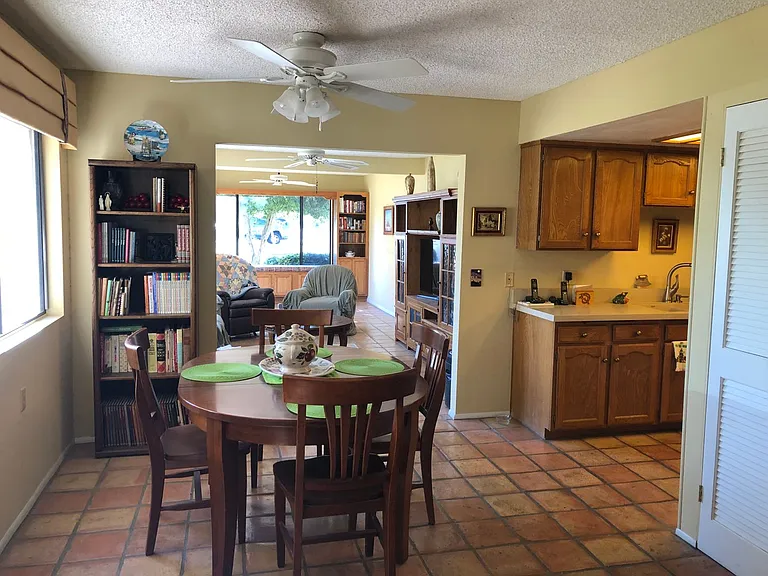 15 Leisure World — Photo 7