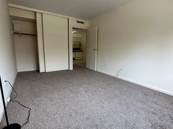 2811 East 26th Street image 7 of 38