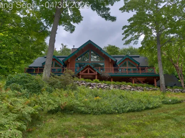 1189 Ridgeline Dr, Boyne City, MI 49712