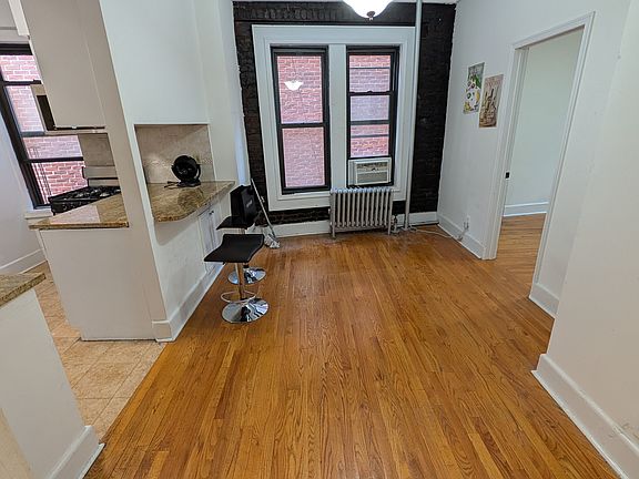 2nd image of 2 Jane St APT 3B