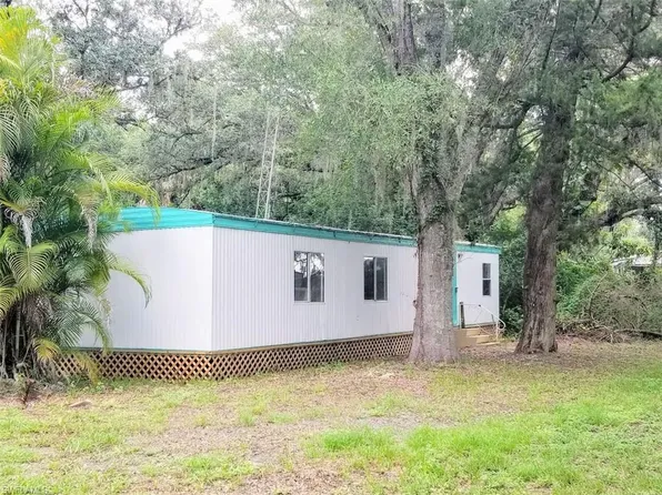 1055 Copeland Drymond Dr, Moore Haven, FL 33471