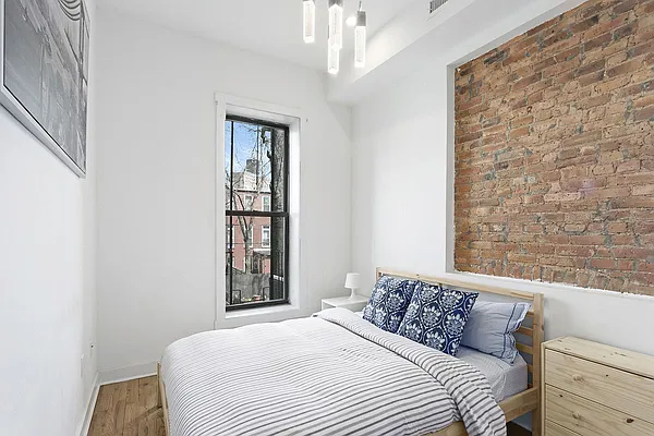 Rented by Compass | media 13