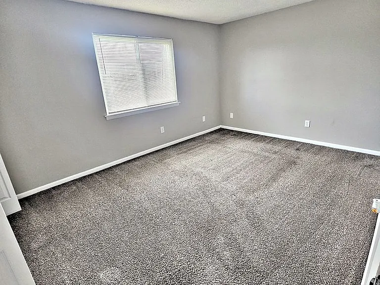 Avalon Cove Townhomes — Photo 57