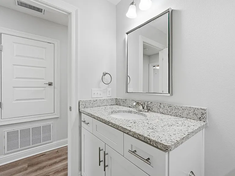 699 Woodlawn Ave NW — Photo 34