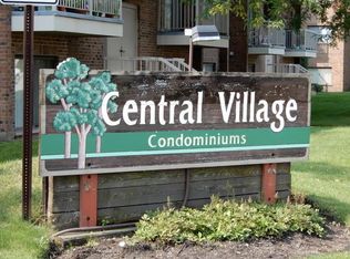 705 W Central Rd APT C1, Mount Prospect, IL 60056
