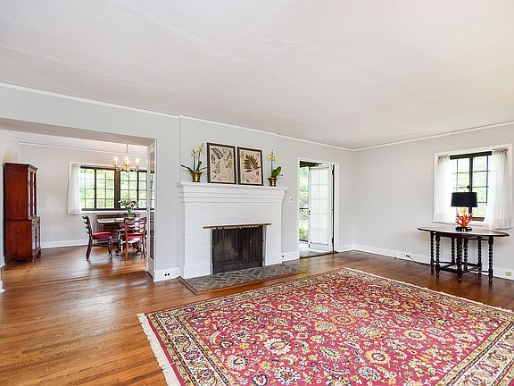3rd image of 93 Edgewood Ave