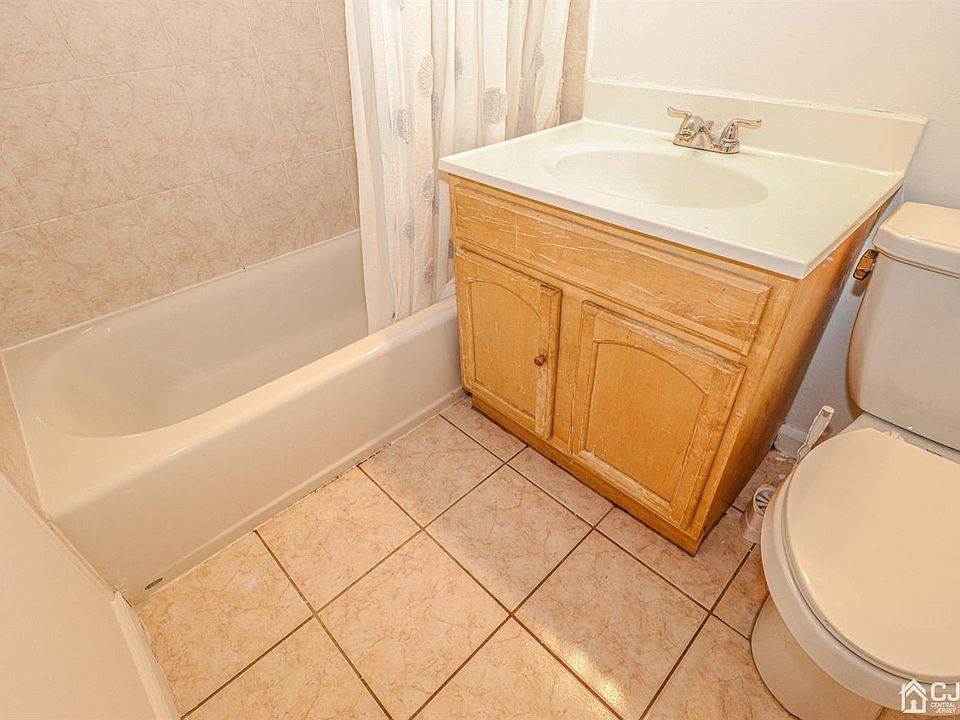 202 College Dr, Edison, NJ 08817 Zillow