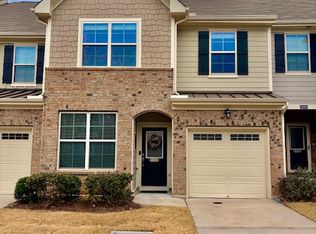 10107 Raven Tree Dr, Raleigh, NC 27617