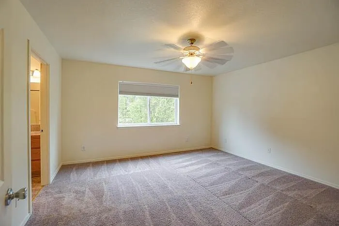 1821 NE 88th Cir — Photo 19