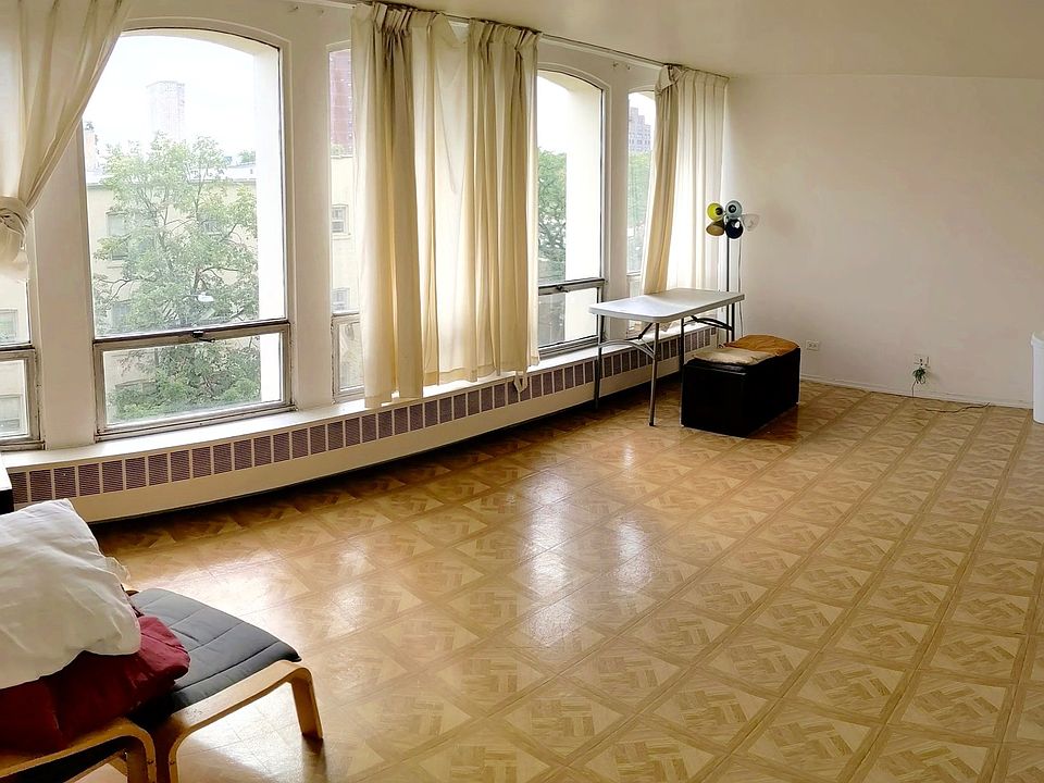 1st image of 1400 E 55th St #414S
