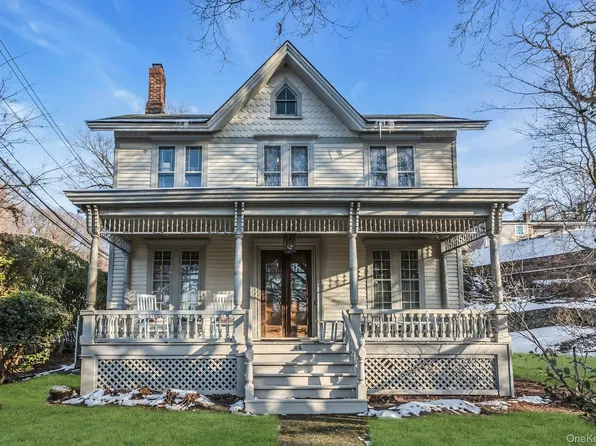 64 Bryant Avenue, Roslyn Harbor, NY 11576