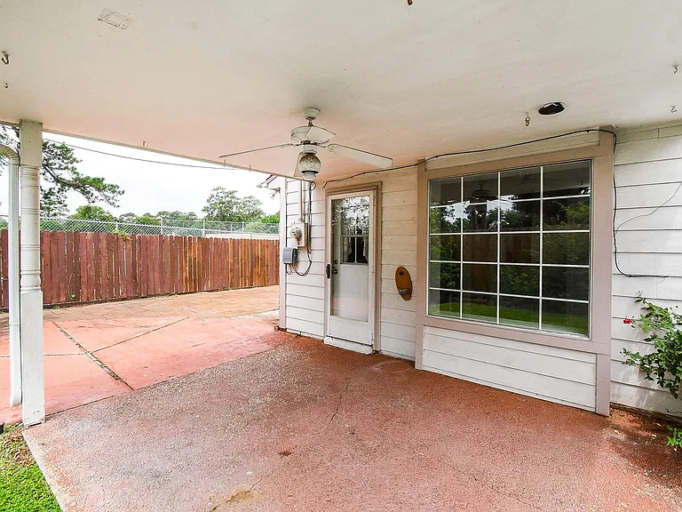 1709 Beaver Springs Ct — Photo 17