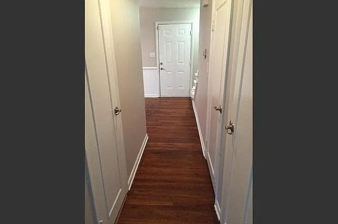2561 Olde Hill Ct S — Photo 2