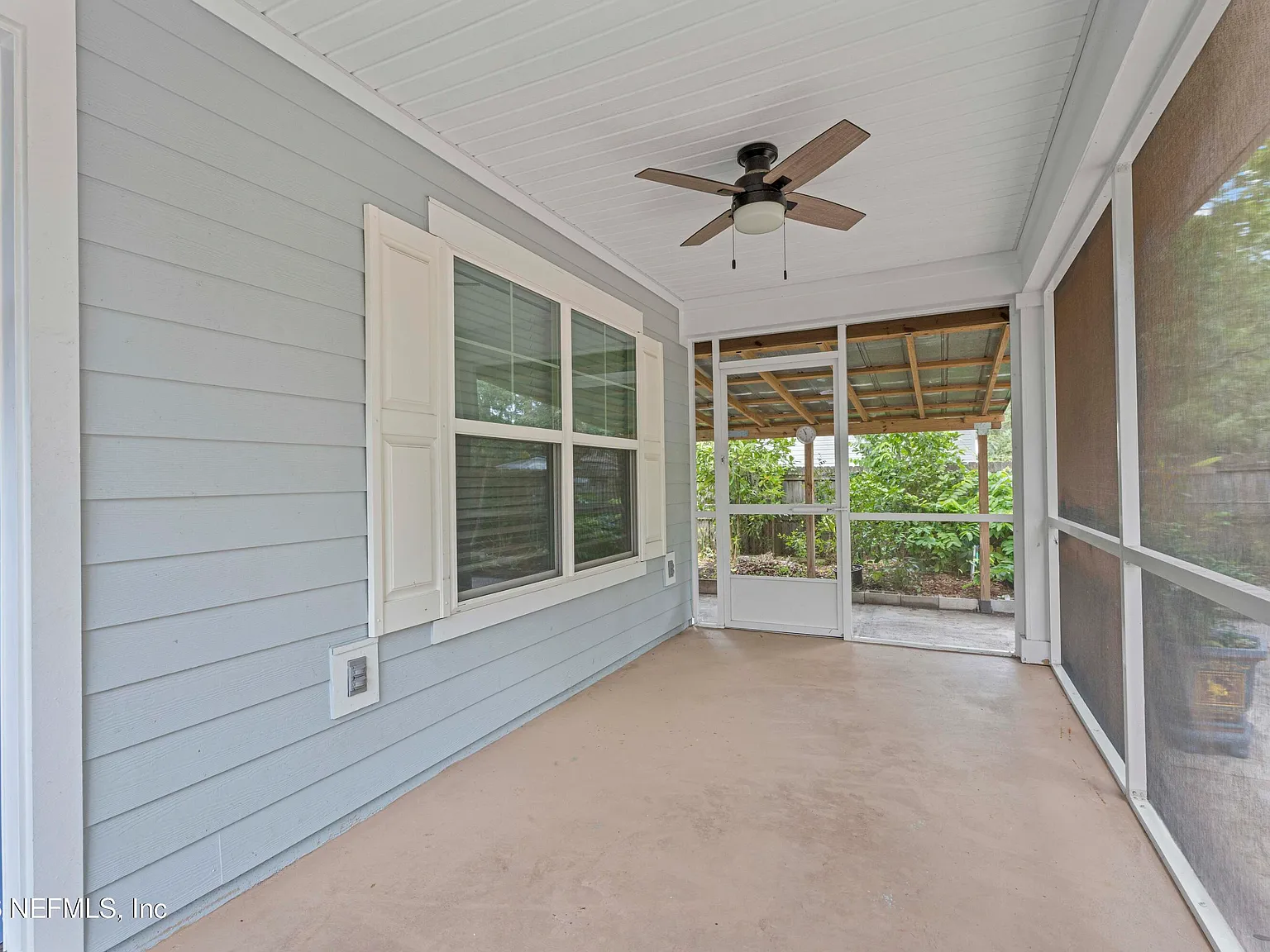 3 bed, 2.0 bath, 1260 sqft, $1,900 — Photo 2