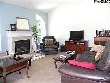 3rd image of 32912 Titus Hill Ln
