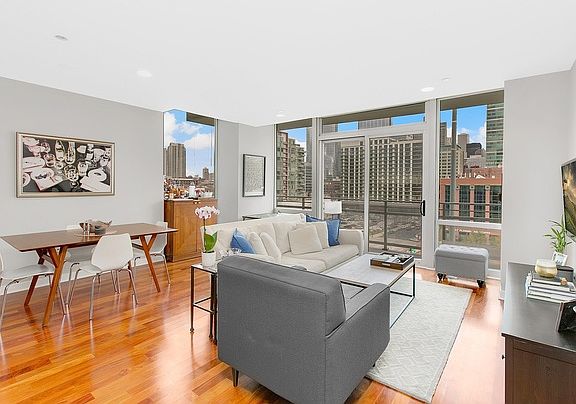2nd image of 737 W Washington Blvd APT 704