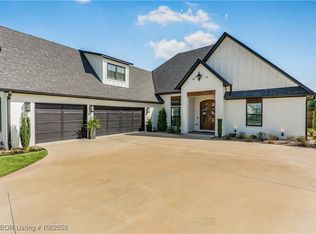 8900 Luxe Mnr, Fort Smith, AR 72916
