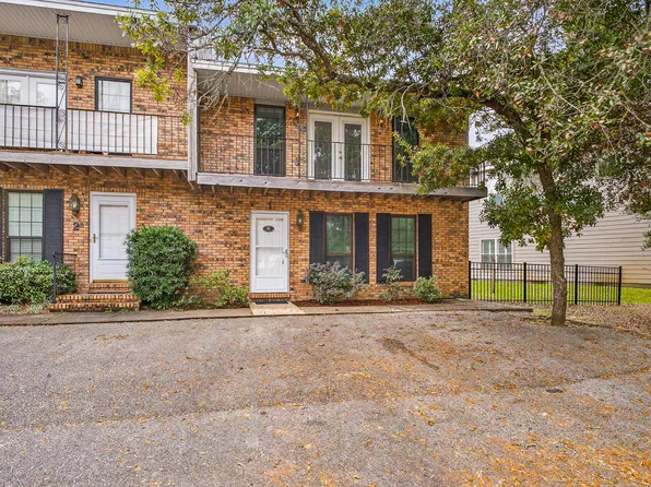 96 Yacht Club Dr NE Unit 1, Fort Walton Beach, FL 32548