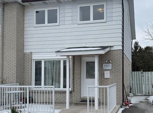 1025 Blairholm Ave, Mississauga, ON L5C 1G5