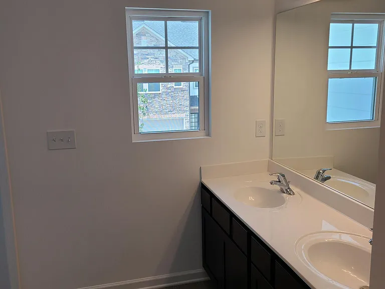 1120 Lossie Ln #1120 — Photo 7
