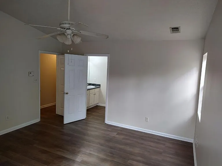 4957 N Redan Cir — Photo 8