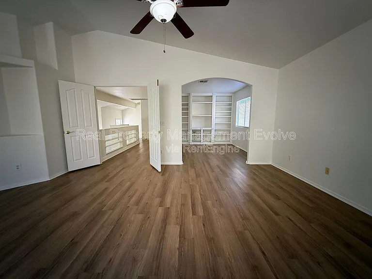 16838 S 20th Pl — Photo 24