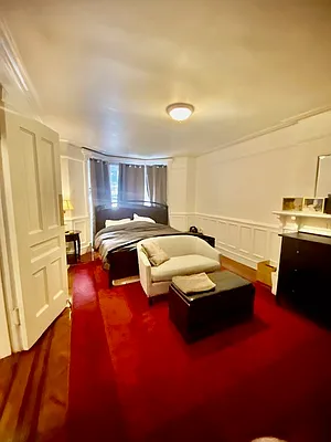 Rented by R New York | media 4