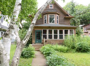 122 Arthur Ave SE, Minneapolis, MN 55414