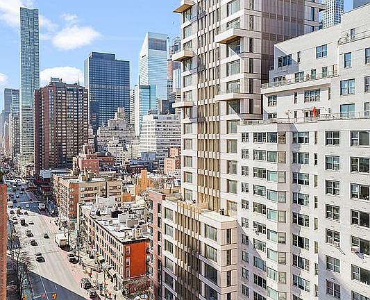 4th image of 301 E 63rd St #17HJ