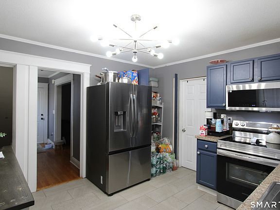 3rd image of 159 Roosevelt Street