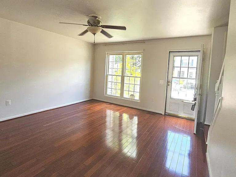 6552 Old Carriage Ln — Photo 5