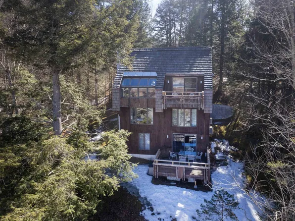149 Hawk Pond Road, Plymouth, VT 05056