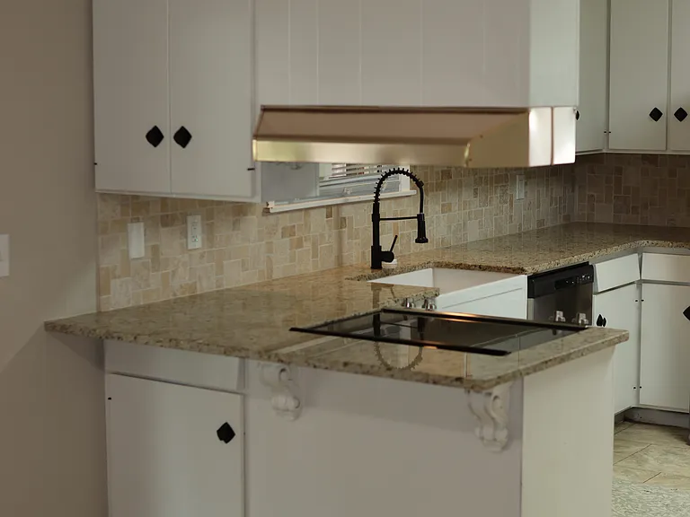 1115 Northwood Rd — Photo 4