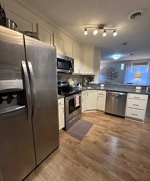 320 Huff St #1-D1 — Photo 1
