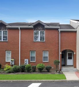 28 Greenmeadow Dr #28, Babylon, NY, 11702