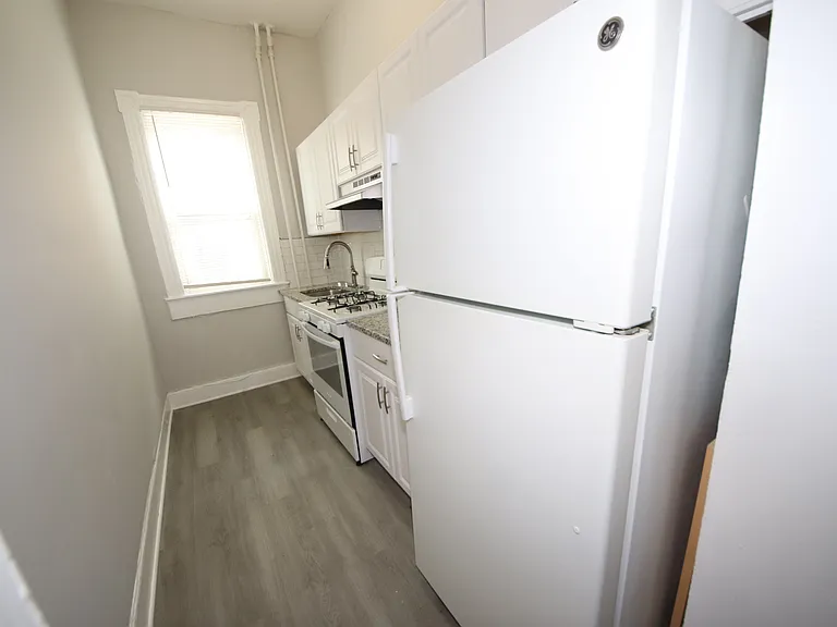1303 N Calvert St #2R — Photo 7