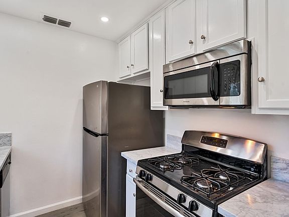 3rd image of 5758 Walerga Rd APT 4