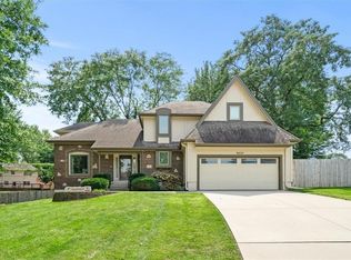 8421 Hawthorne Pl, Raytown, MO 64138