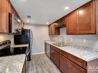 Glendale Groves, Glendale, AZ 85301