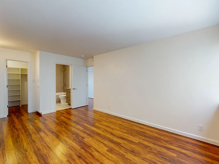 2642 Greenwich St #102 — Photo 20