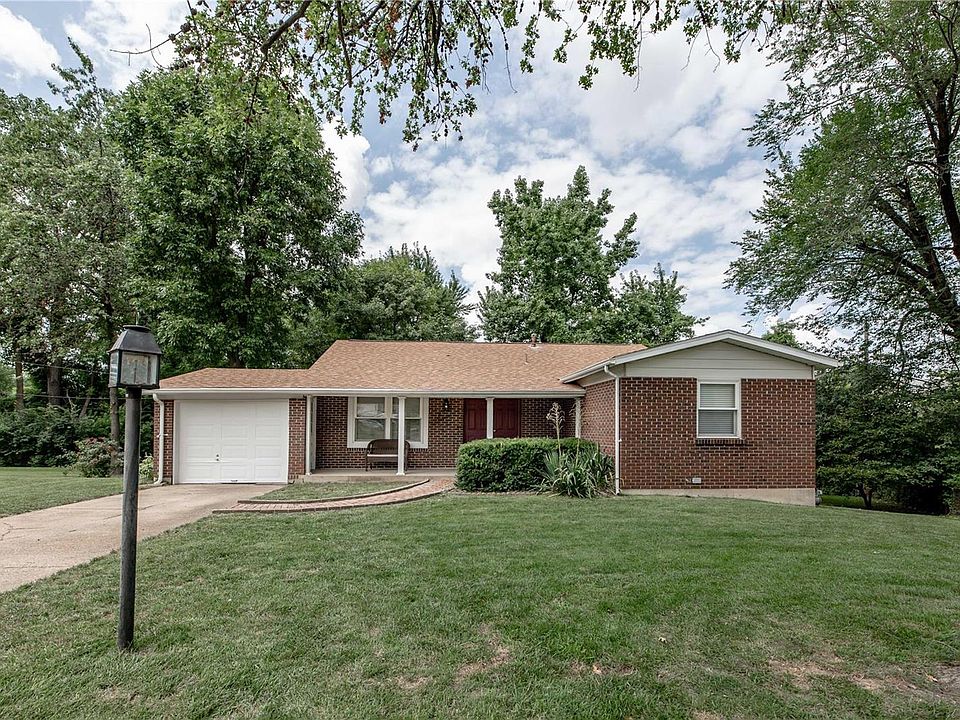3345 San Sevilla Ct, Bridgeton, MO 63044 Zillow
